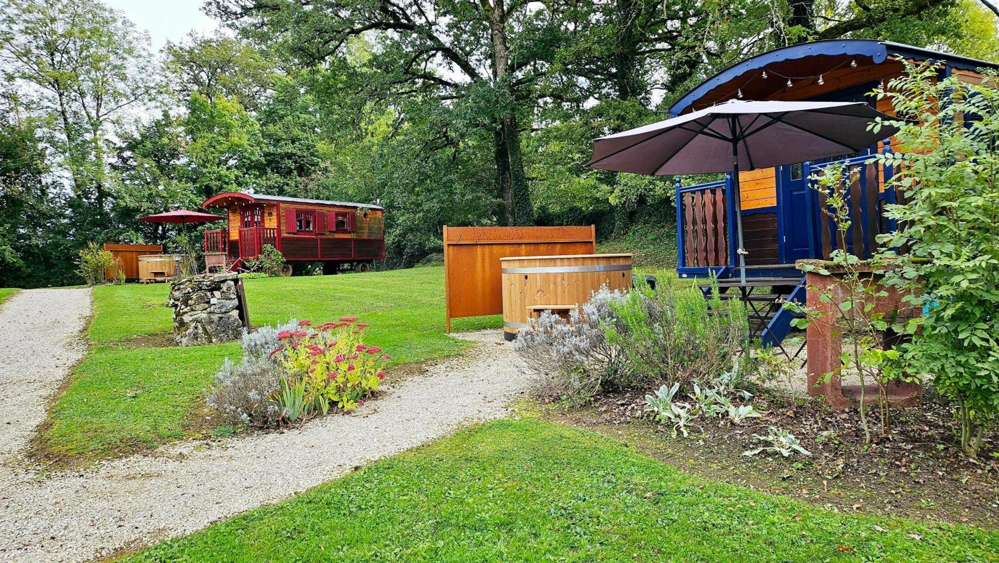 Le Roulottes Du Petit Gouffre De Avec *
